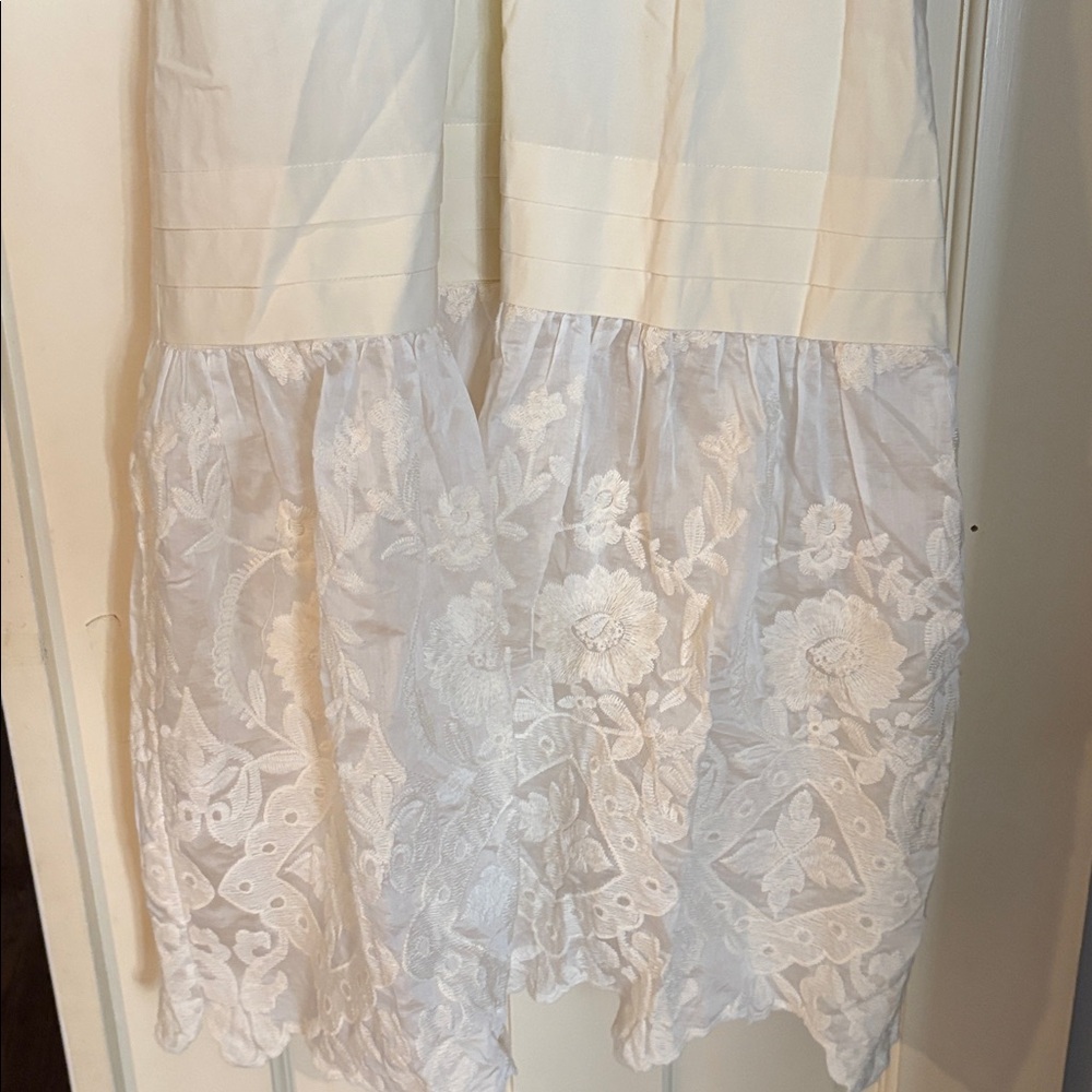NWT TUCKERNUCK X STUDIO MCGEE
Cream Cotton Lace Juniper Dress - Picture 8 of 10